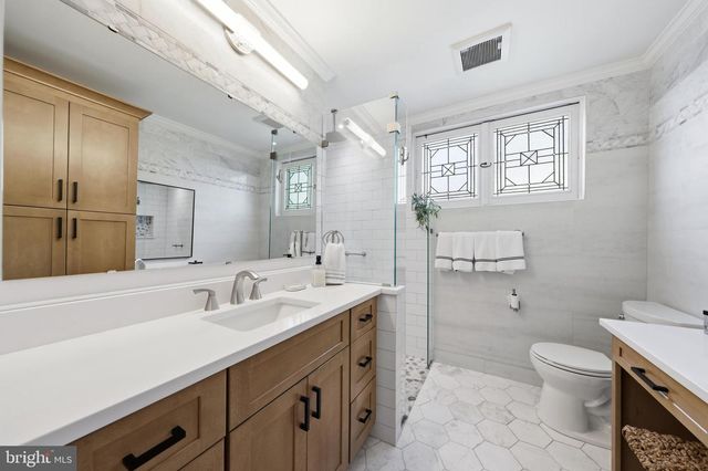 104 7TH ST, Riverton, NJ 08077