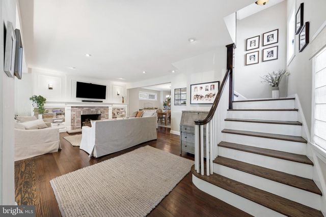 104 7TH ST, Riverton, NJ 08077
