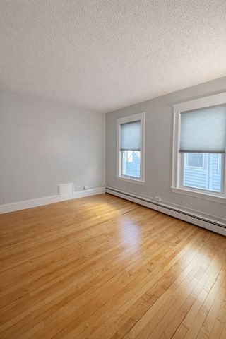12 Gordon Terrace 1, Newton, MA 02458