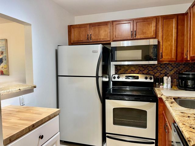 1011 Harwood C 1011, Deerfield Beach, FL 33442