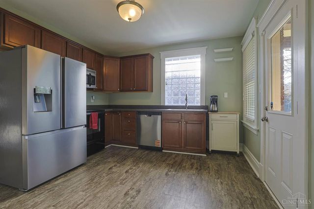 15 Bonham Road, Wyoming, OH 45215