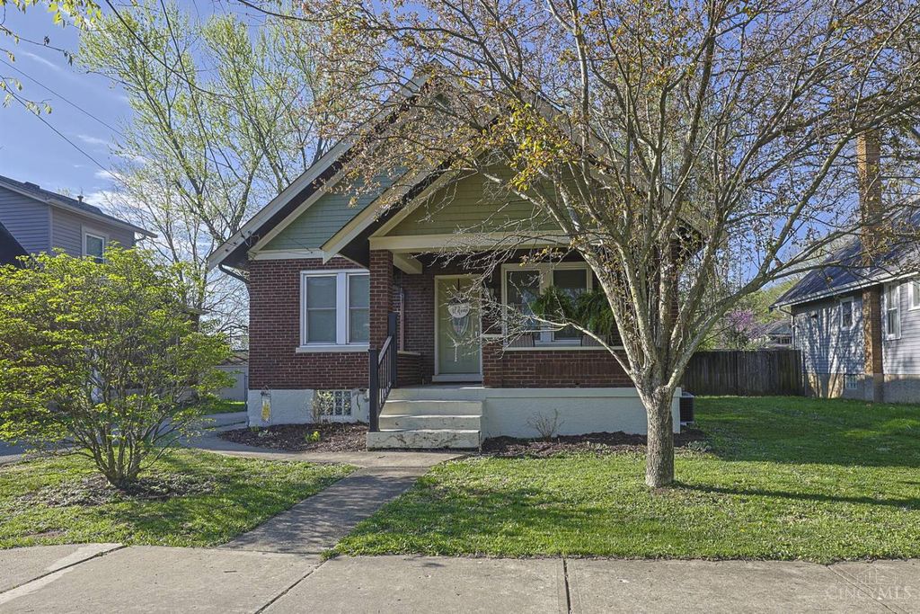 15 Bonham Road, Wyoming, OH 45215