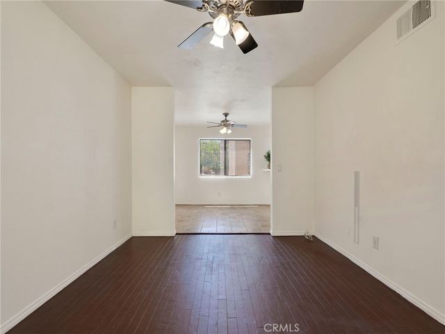 18954 Sherman Way 9, Reseda, CA 91335