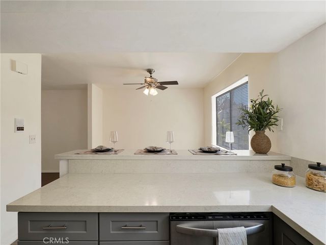 18954 Sherman Way 9, Reseda, CA 91335