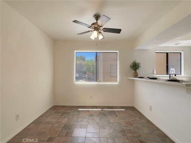 18954 Sherman Way 9, Reseda, CA 91335
