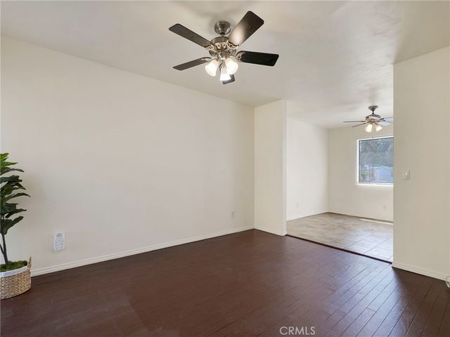 18954 Sherman Way 9, Reseda, CA 91335
