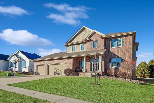 16103 Hickory Lane, Urbandale, IA 50323