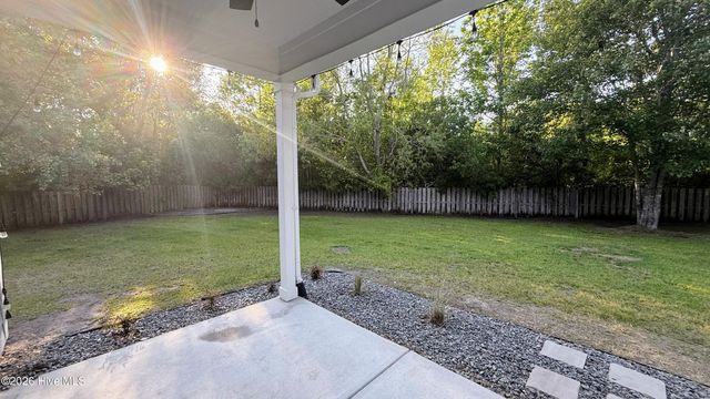 417 Harlequin Court, Sneads Ferry, NC 28460