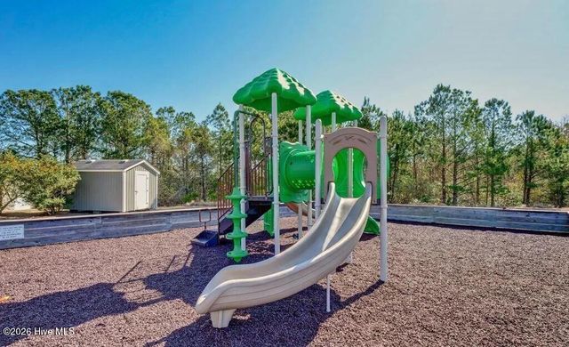 417 Harlequin Court, Sneads Ferry, NC 28460
