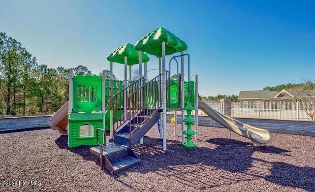 417 Harlequin Court, Sneads Ferry, NC 28460