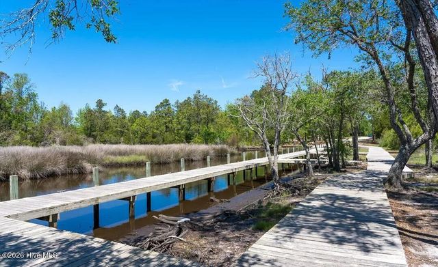 417 Harlequin Court, Sneads Ferry, NC 28460