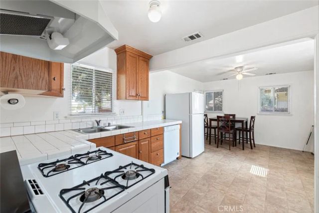 654 Edgar, Beaumont, CA 92223