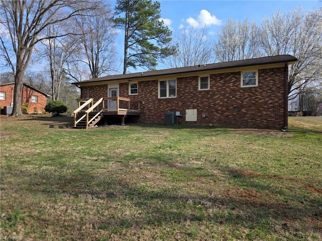 5285 E Holly Grove Road, Thomasville, NC 27360