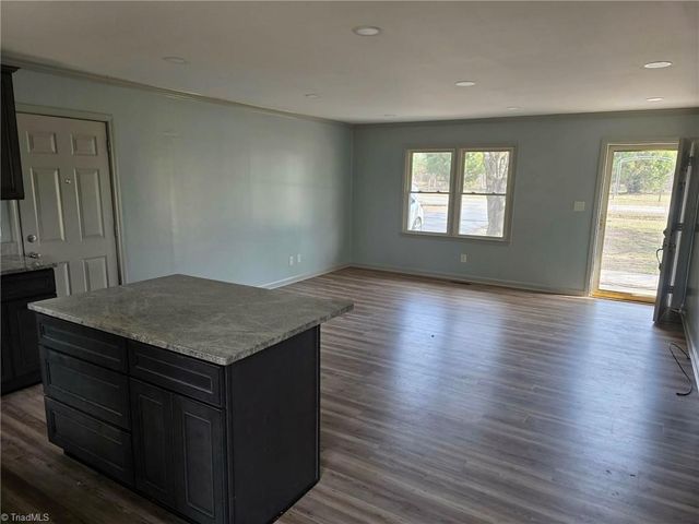 5285 E Holly Grove Road, Thomasville, NC 27360