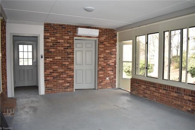 5285 E Holly Grove Road, Thomasville, NC 27360