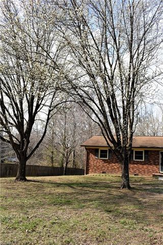 5285 E Holly Grove Road, Thomasville, NC 27360