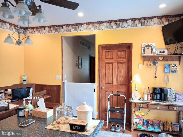 144 PENNSYLVANIA AVE, Schuylkill Haven, PA 17972