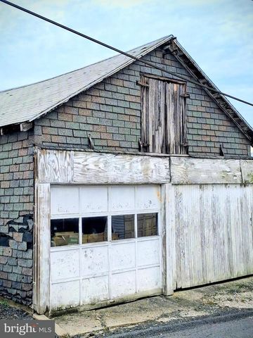 144 PENNSYLVANIA AVE, Schuylkill Haven, PA 17972