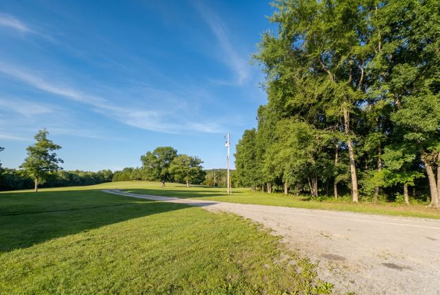 2909B Beech Log Rd, Watertown, TN 37184