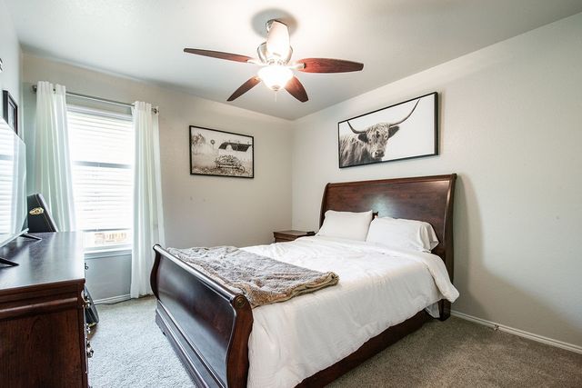 822 Graham Drive, Burleson, TX 76028