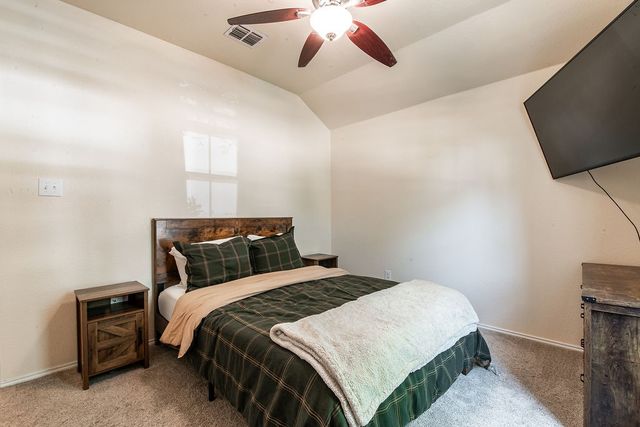 822 Graham Drive, Burleson, TX 76028