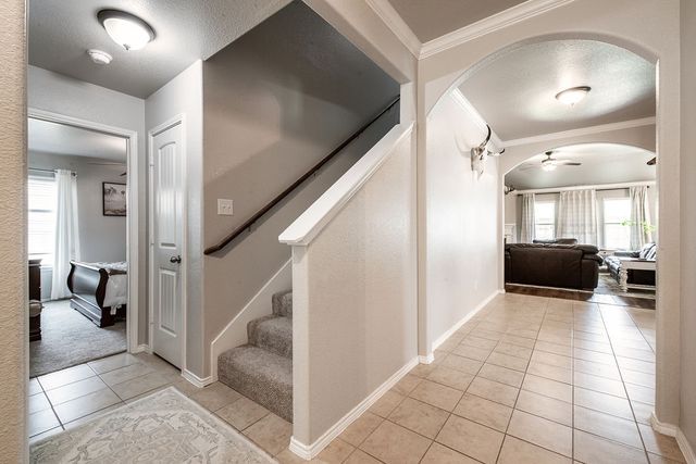 822 Graham Drive, Burleson, TX 76028