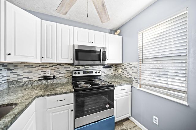 217 Macandrews Way, 61C, Blacklick, OH 43004