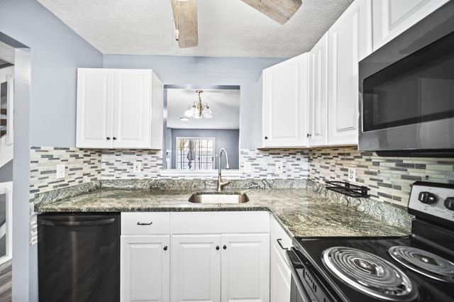 217 Macandrews Way, 61C, Blacklick, OH 43004