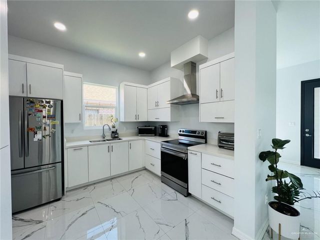 1414 S Nevada Street, Alton, TX 78573