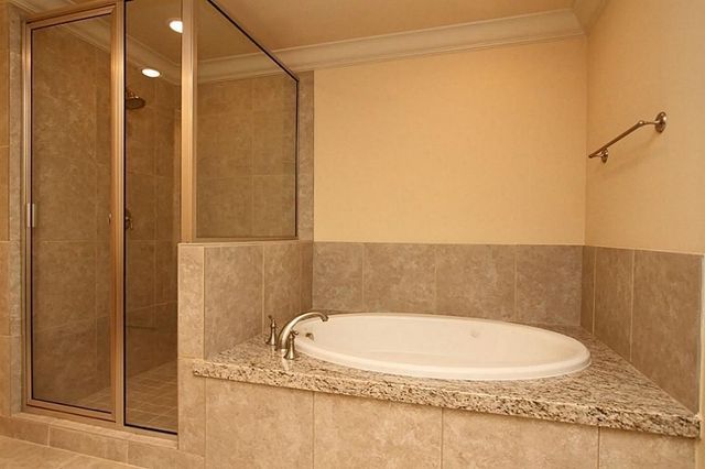 14478 Summerleaf Lane, Houston, TX 77077