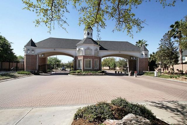 14478 Summerleaf Lane, Houston, TX 77077