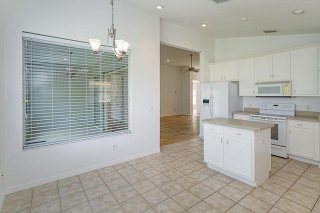931 VINDALE ROAD, Tavares, FL 32778