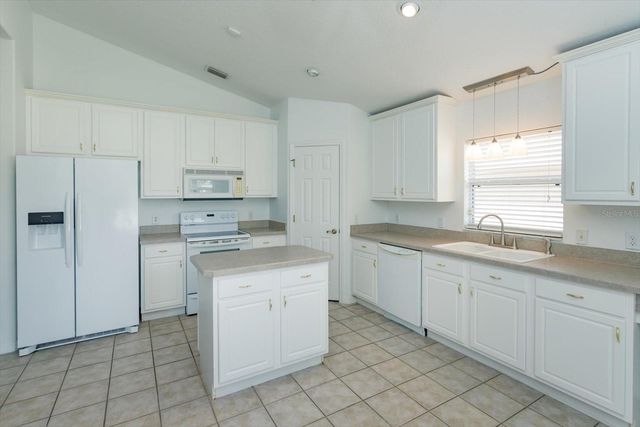 931 VINDALE ROAD, Tavares, FL 32778