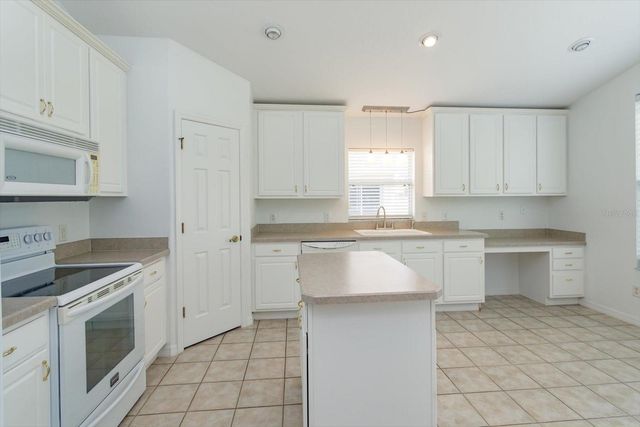 931 VINDALE ROAD, Tavares, FL 32778