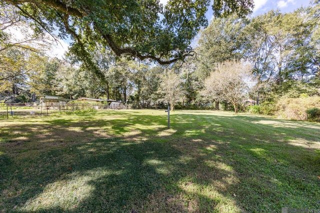655 Ray Weiland Dr, Baker, LA 70714