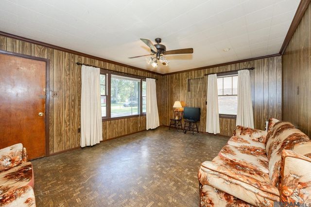 655 Ray Weiland Dr, Baker, LA 70714