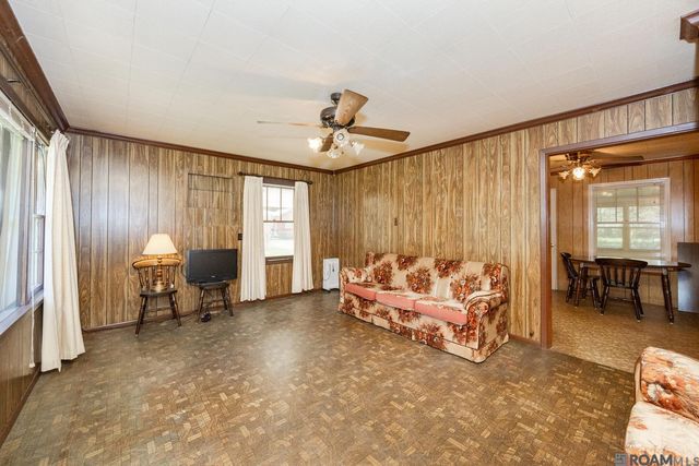 655 Ray Weiland Dr, Baker, LA 70714