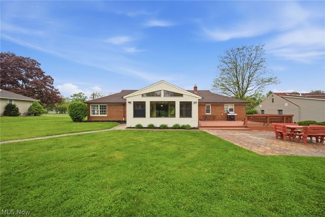 2251 Pine Ridge Drive, Wickliffe, OH 44092