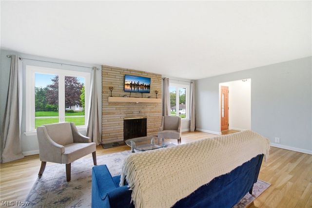2251 Pine Ridge Drive, Wickliffe, OH 44092