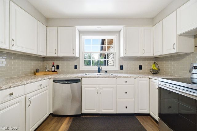 2251 Pine Ridge Drive, Wickliffe, OH 44092