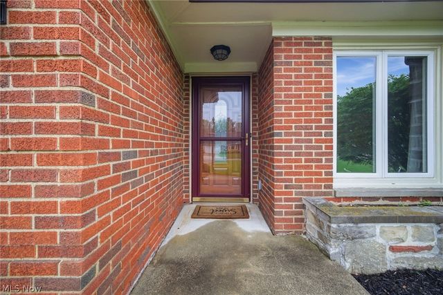 2251 Pine Ridge Drive, Wickliffe, OH 44092