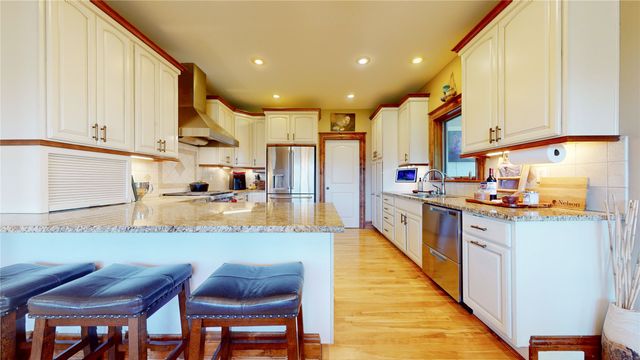 510 Stonegate Court SW, Altoona, IA 50009
