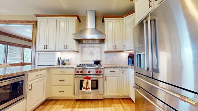 510 Stonegate Court SW, Altoona, IA 50009