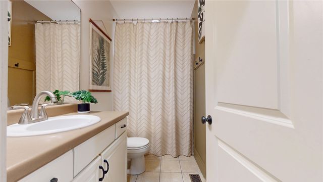 510 Stonegate Court SW, Altoona, IA 50009