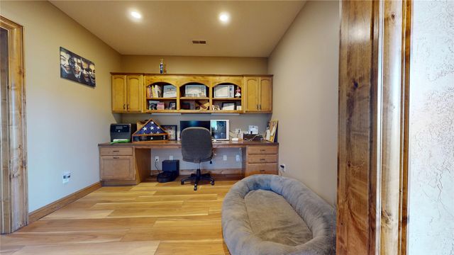 510 Stonegate Court SW, Altoona, IA 50009