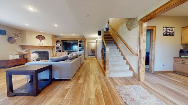 510 Stonegate Court SW, Altoona, IA 50009