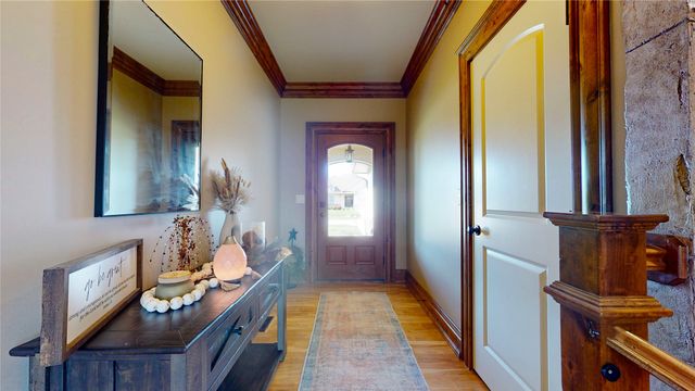 510 Stonegate Court SW, Altoona, IA 50009