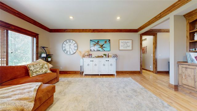 510 Stonegate Court SW, Altoona, IA 50009
