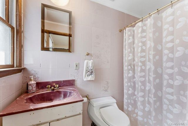 16023 23rd Avenue, Whitestone, NY 11357