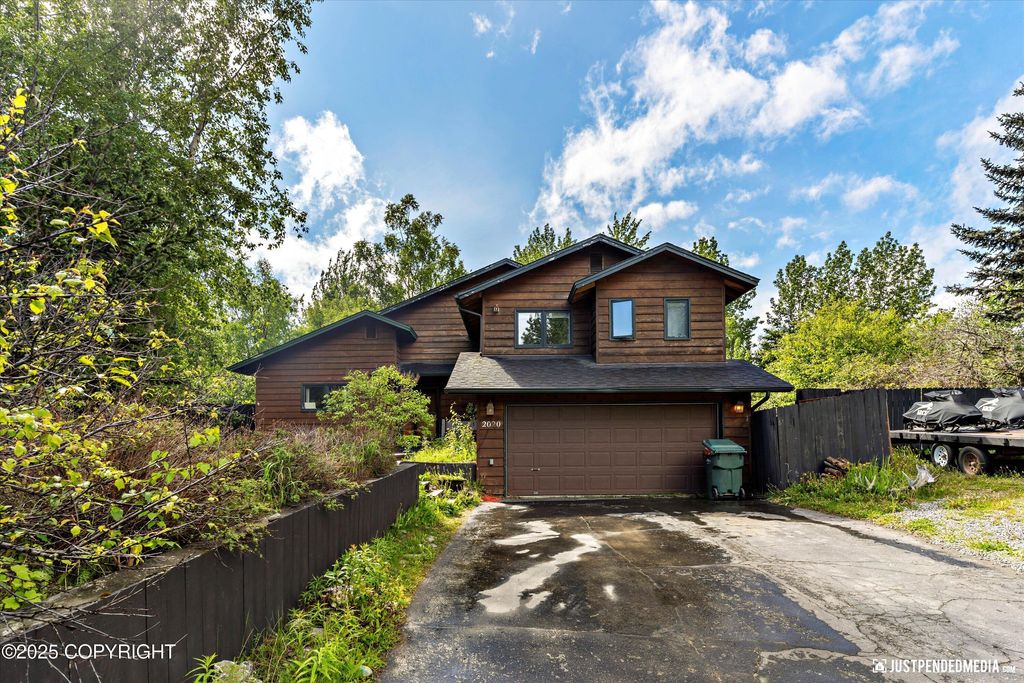 2020 N Kentucky Derby Drive, Palmer, AK 99645